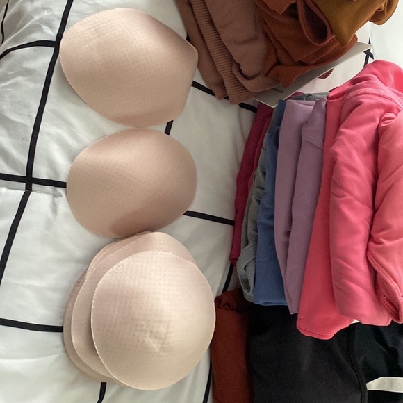 Lululemon removable bra inserts - size 10 tanks - Picture 2 of 2